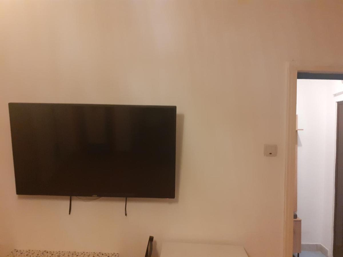 Apartamento Happy central Bucharest acomodation Exterior foto